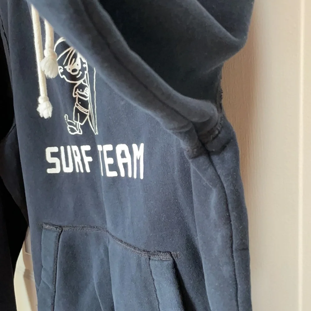 πHPπHOLLISTER Surf πββοΈ Team Boys Hoodie in Navy Blue with White accents! - Picture 7 of 11